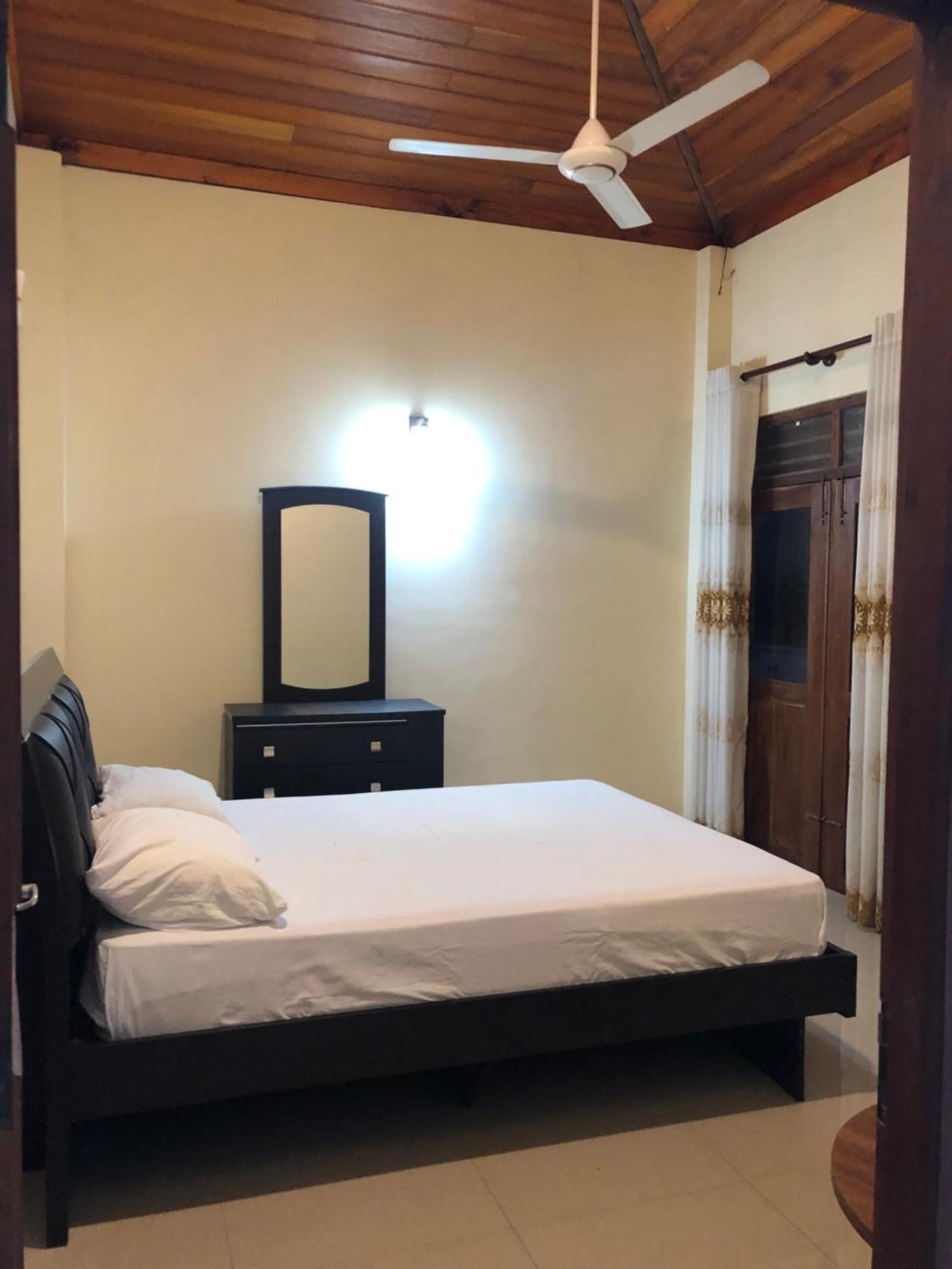 senarathna guest house Weligama Extérieur photo